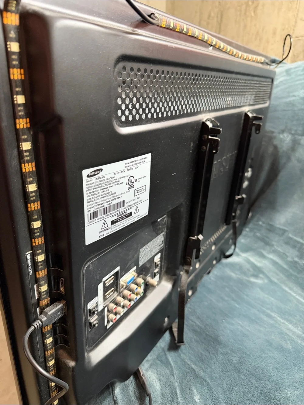 Samsung Black Flat Screen TV